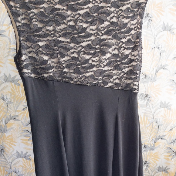 Laura Black/Tan Lacey Formal Dress Side Slit Size 12 B001 - Picture 7 of 13